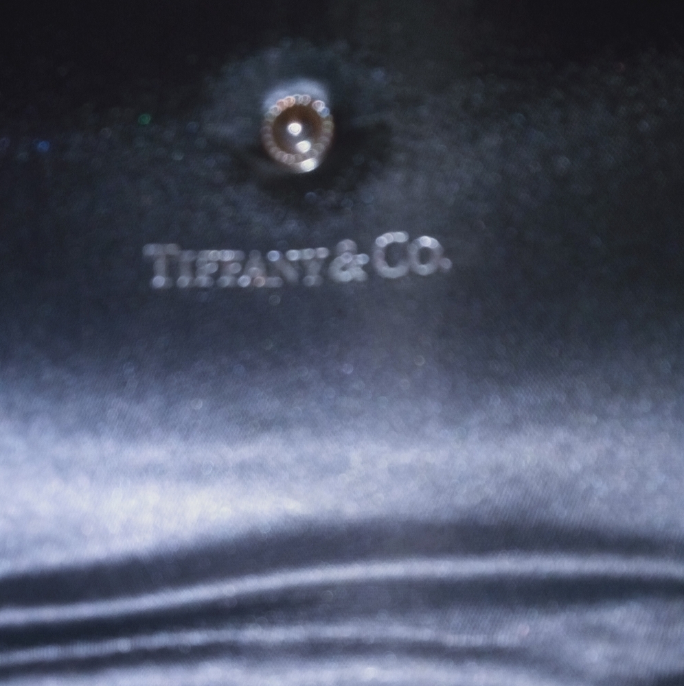 Authentic Tiffany & Co brand black velvet jewelry storage pouch- satin lining - Picture 4 of 10